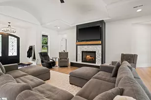 421 Lynn Rd, Taylors, SC 29687 - Photo 6