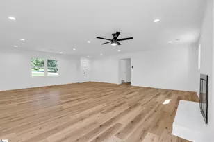 2 Melbourne Ln, Greenville, SC 29615 - Photo 8
