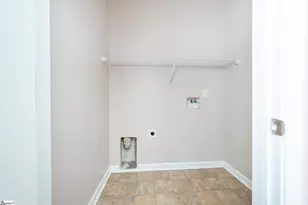 212 Dellwood Dr, Spartanburg, SC 29301 - Photo 12