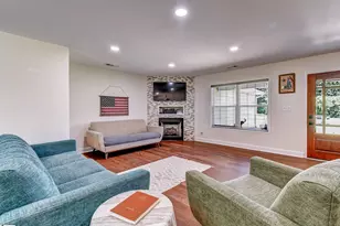 115 Albert St, Landrum, SC 29356 - Photo 8