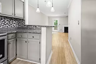 104 E Bay Ct, Mauldin, SC 29644 - Photo 4