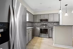 104 E Bay Ct, Mauldin, SC 29644 - Photo 6