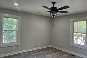 106 Washington St, Clinton, SC 29325 - Photo 4