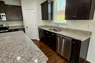 143 W Pyrenees Dr, Lyman, SC 29365 - Photo 14