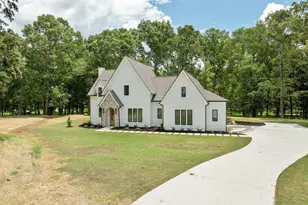 748 Garrison Rd, Pelzer, SC 29669 - Photo 2