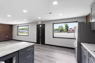 327 W Main St, Clinton, SC 29325 - Photo 16