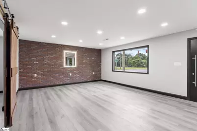 327 W Main Street, Clinton, SC 29325 - Photo 10