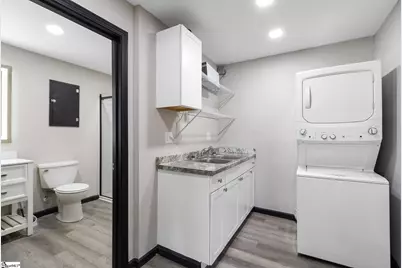 327 W Main Street, Clinton, SC 29325 - Photo 22