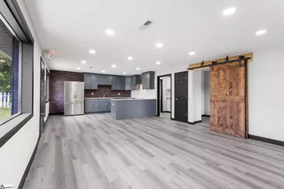 327 W Main Street, Clinton, SC 29325 - Photo 8