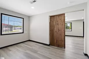 327 W Main St, Clinton, SC 29325 - Photo 18