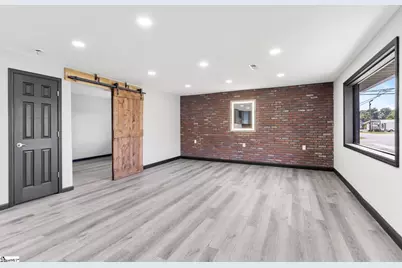 327 W Main Street, Clinton, SC 29325 - Photo 6