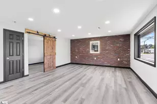 327 W Main St, Clinton, SC 29325 - Photo 6