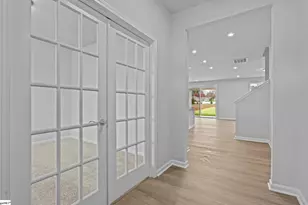 1212 Fox Holw St, Spartanburg, SC 29303 - Photo 4