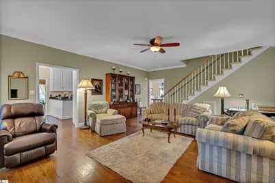 105 N Bennington Drive, Spartanburg, SC 29307 - Photo 8