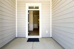 619 Autumn Lk Rd, Simpsonville, SC 29681 - Photo 2