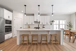 205 Skylyn Rdg, Greenville, SC 29607 - Photo 2