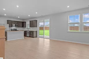 1172 Fox Holw St, Spartanburg, SC 29303 - Photo 10