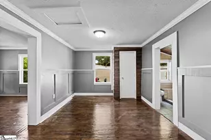 303 Beauregard St, Clinton, SC 29325 - Photo 8