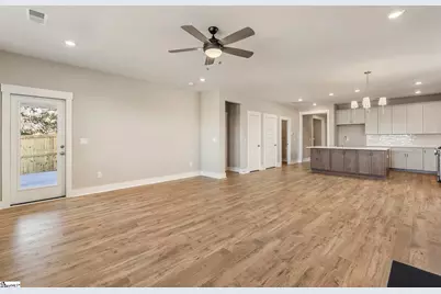 200 Highland Street, Taylors, SC 29687 - Photo 12