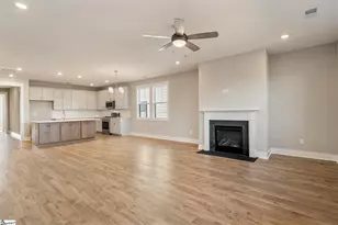 200 Highland St, Taylors, SC 29687 - Photo 8