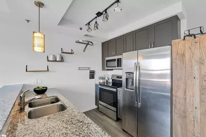 100 E Washington Street #Unit 65, Greenville, SC 29601 - Photo 6