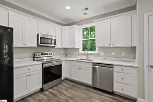 653 Duncan Station Dr, Duncan, SC 29334 - Photo 10