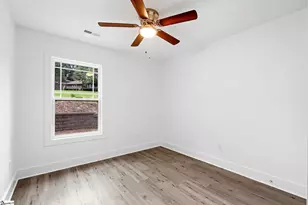 200 Hillbrook Rd, Taylors, SC 29687 - Photo 14