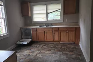 110 N Owens St, Clinton, SC 29325 - Photo 2