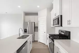 310 Hampton George Ct, Greer, SC 29651 - Photo 6