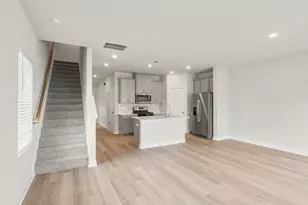 302 Hampton George Ct, Greer, SC 29651 - Photo 4