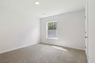 225 Pristine Dr, Greenwood, SC 29646 - Photo 10