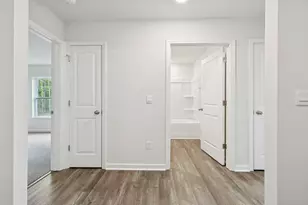 225 Pristine Dr, Greenwood, SC 29646 - Photo 6