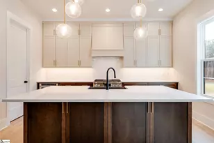 4052 Hollybank Dr, Spartanburg, SC 29303 - Photo 6