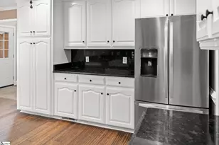 514 Flynn Rd, Greer, SC 29651 - Photo 8