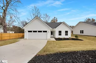 269 Ragan St, Campobello, SC 29322 - Photo 1