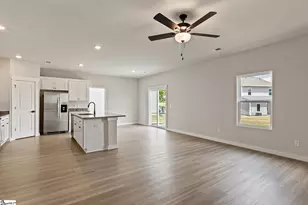 1229 Crested Iris St, Moore, SC 29369 - Photo 6