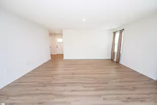 640 Hardwood Dr, Boiling Springs, SC 29316 - Photo 4