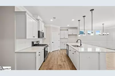 1914 Crumhorn Avenue, Boiling Springs, SC 29316 - Photo 10