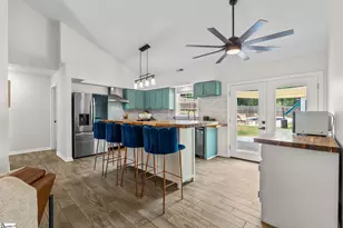 131 Wilbon Cir, Simpsonville, SC 29681 - Photo 4