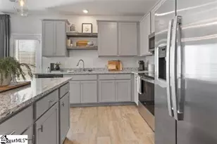 307 Heswall Ct, Greenville, SC 29605 - Photo 2