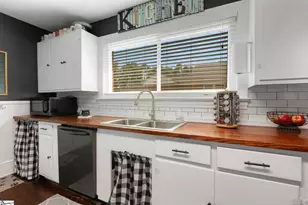 330 Poplar St, Clinton, SC 29325 - Photo 16