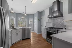 1 Plum Creek Ln, Greenville, SC 29607 - Photo 2