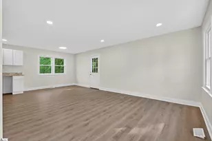 137 Anderson Dr, Spartanburg, SC 29302 - Photo 8