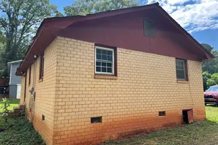 656 S Center St, Spartanburg, SC 29301 - Photo 2