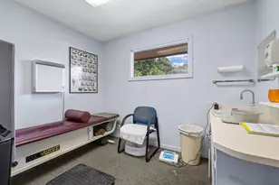 111 W Rutledge Ave, Gaffney, SC 29340 - Photo 24