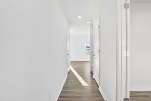 221 Roocroft Ct, Fountain Inn, SC 29644 - Photo 2