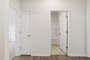 116 Depot Cir, Greenwood, SC 29646 - Photo 4