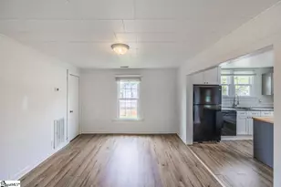 306 Poplar Dr, Greer, SC 29651 - Photo 6