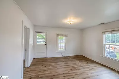 306 Poplar Drive, Greer, SC 29651 - Photo 4