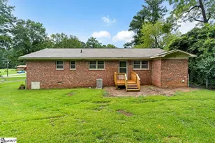 107 Avondale Rd, Greenwood, SC 29649 - Photo 14